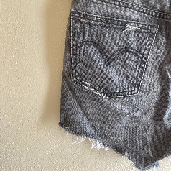 Levi's Demin Shorts - Picture 9 of 10